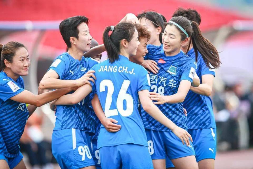 武汉女足以, 小组出线几, 和两支最佳