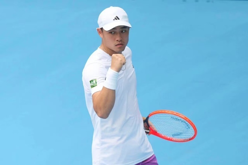 袁悦, 广州等低级, 香港结束