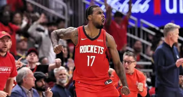 按常理来, 这俩人的成